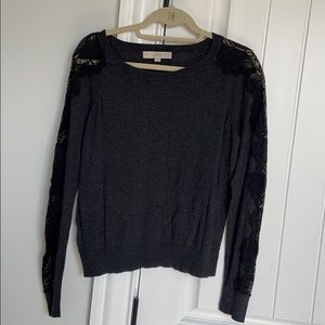 Grey shirt with lace longsleeves